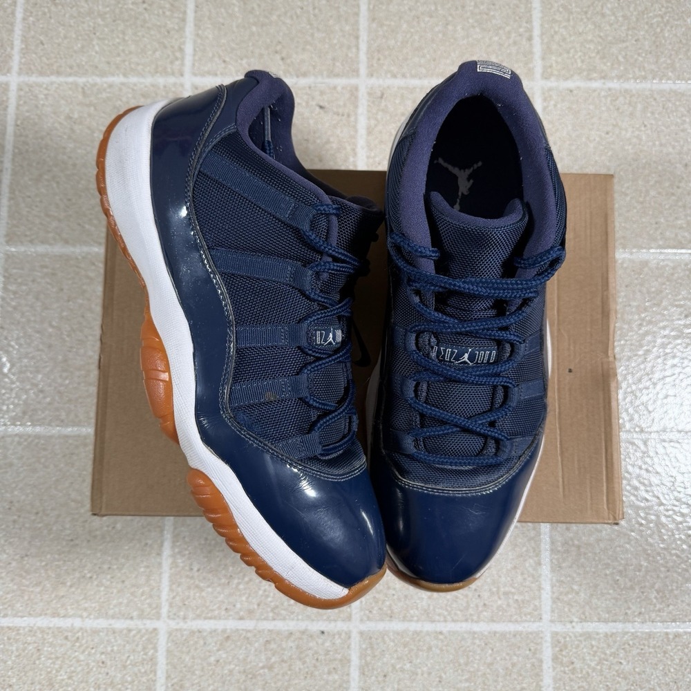 Nike Air Jordan 11 Low Midnight Navy Gum Mens Size 11 US Sneakers 528895-405